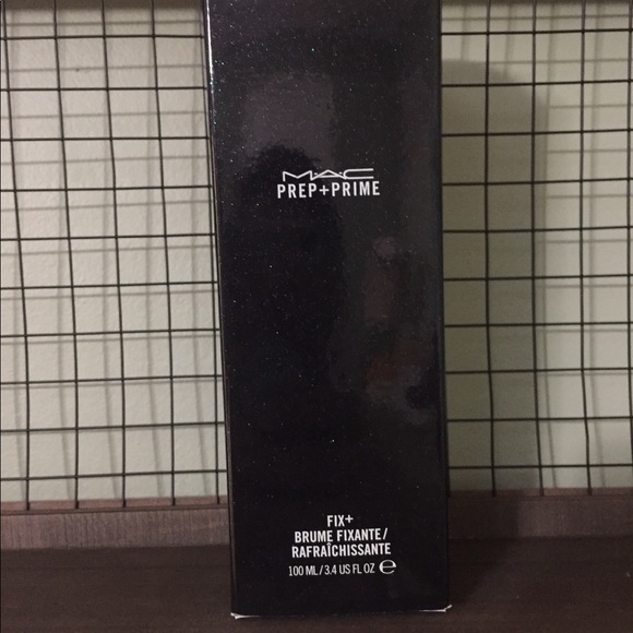 Face primer and setting spray in one - Picture 2 of 2